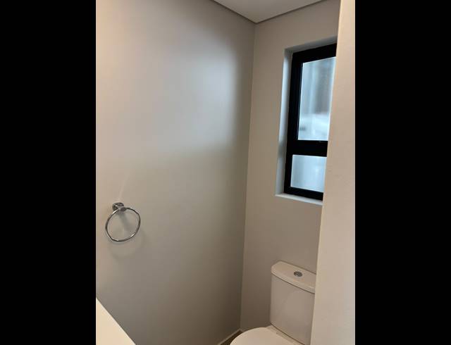 BEDROOM APARTMENT TO LET IN EMBERTON ESTATE